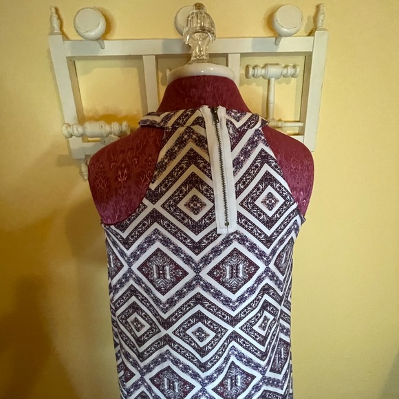 Dress - Picture 3 of 5